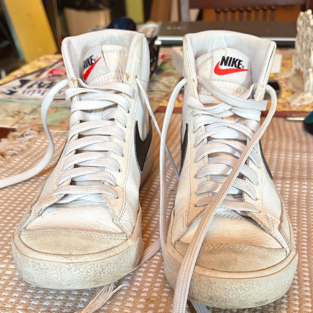 Nike White and Black Blazer 6Y/7.5 Women